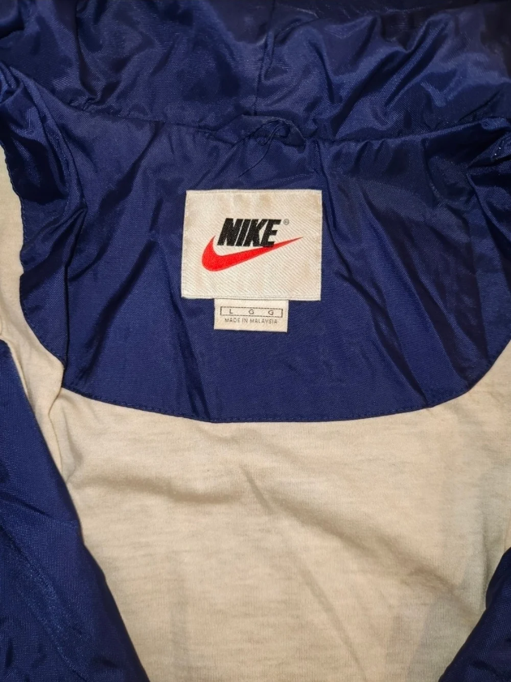 Nike Men's Hooded Windbreaker Jacket in Royal Blue with Black Accents